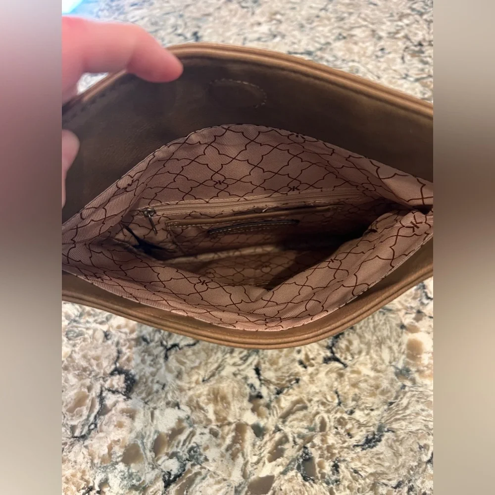 NWOT Kelly & Katie Faux Leather Chain Clutch/Wristlet - Picture 12 of 16